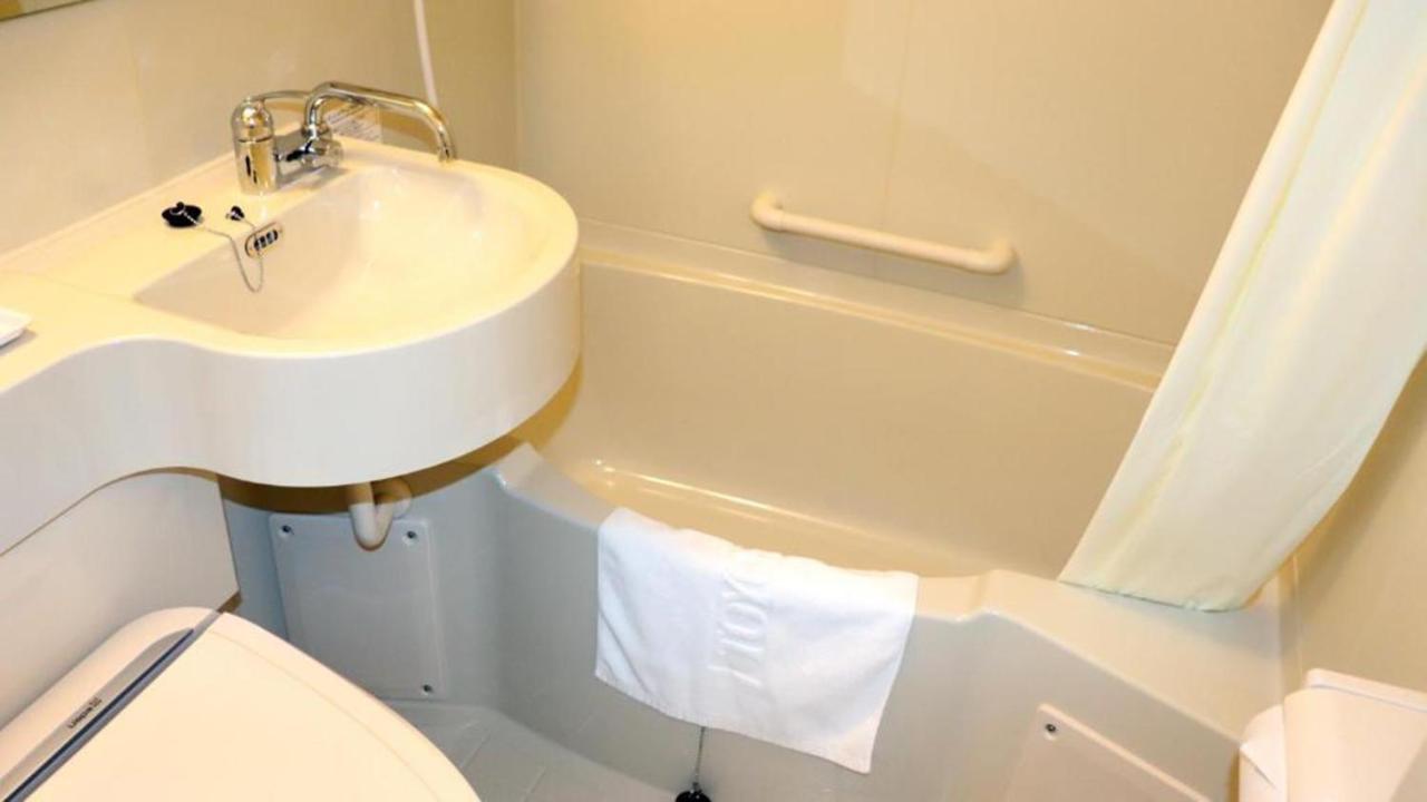 Toyoko Inn Nagareyama-Otakanomori Ekimae Kültér fotó